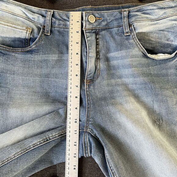 Time And Tru Light Wash Skinny Jeans Distressed Stretchy Women's Size 20 - Picture 7 of 11
